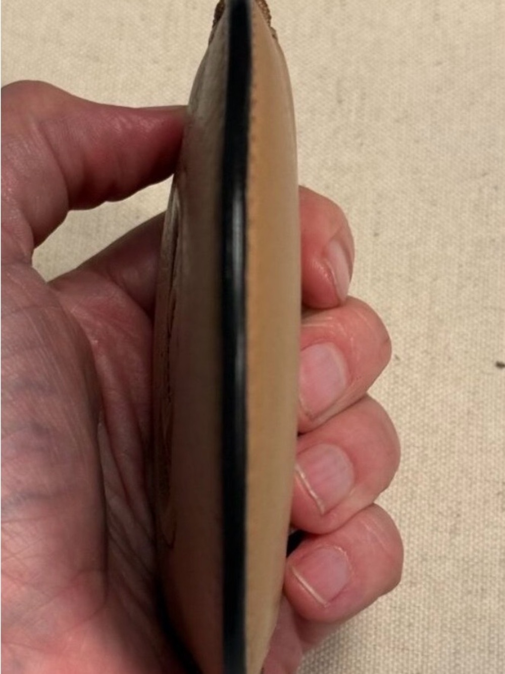 Gucci Tan Leather GG Embossed Round Coin Pouch - Picture 5 of 9